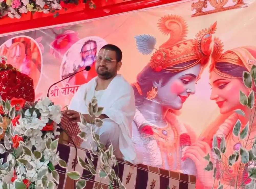 Kashi Ki Aawaz | चहनियां में श्रीमद् भागवत कथा का आयोजन महाराज ने कहा— आवश्यकता से अधिक हर वस्तु बन जाती है जहर