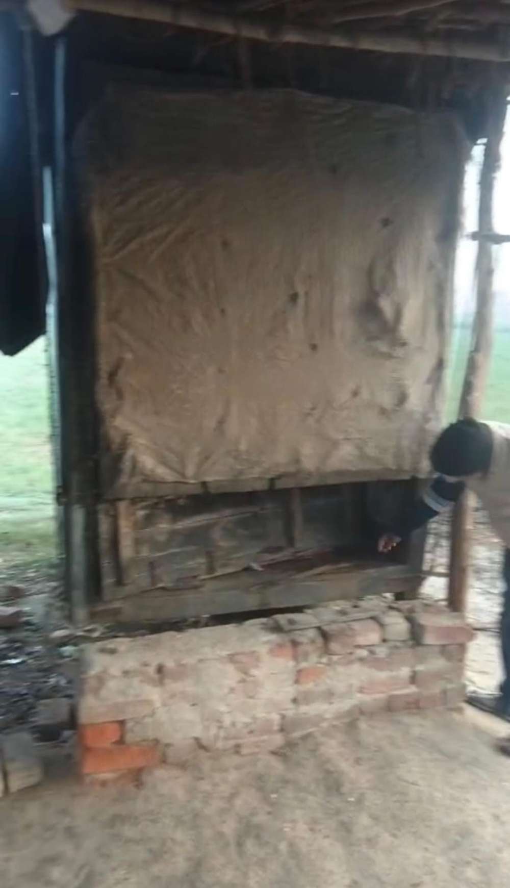 Kashi Ki Aawaz | धानापुर में चोर बेखौफ: एक ही रात में दो पान-बिस्कुट दुकानों से 30 हजार से अधिक का सामान पार, ग्रामीणों में आक्रोश