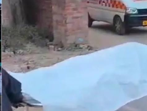 Kashi Ki Aawaz | मुगलसराय में ऑटो चालक की संदिग्ध हालत में मौत, कमरे में मिला शव; पोस्टमार्टम रिपोर्ट का इंतजार।