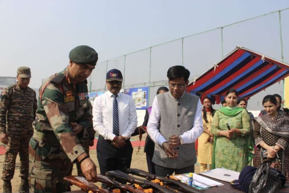 Kashi Ki Aawaz | संत गाडगे महाराज की 150वीं जयंती में गरजे सपा सांसद वीरेंद्र सिंह, शंकराचार्य प्रकरण पर सरकार को घेरा।