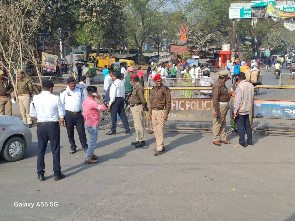 Kashi Ki Aawaz | सीएम योगी आदित्यनाथ मुगलसराय पहुंचे।