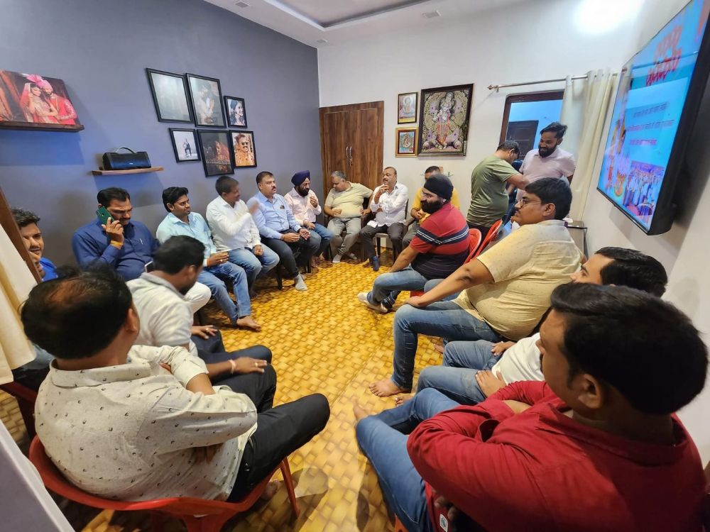 Kashi Ki Aawaz | सोनभद्र 21 मार्च उत्तर प्रदेश उद्योग व्यापार संगठन की एक आवश्यक बैठक आयोजित की गई।