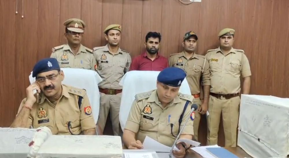 Kashi Ki Aawaz | अलीनगर में जाली नोट छापने वाले गिरोह का पर्दाफाश एक आरोपी और दो बाल अपचारी गिरफ्तार।